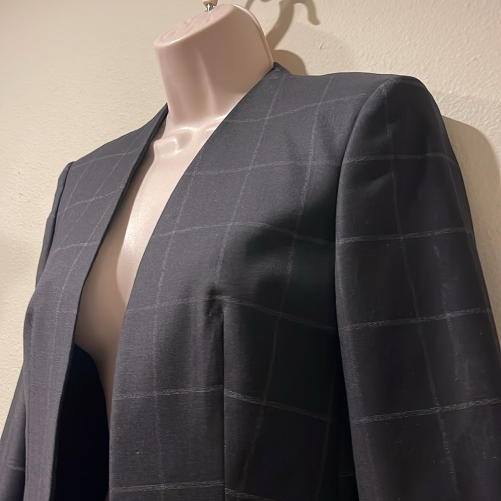Hugo Boss Dark Blazer with Subtle Check Pattern - Picture 3 of 9